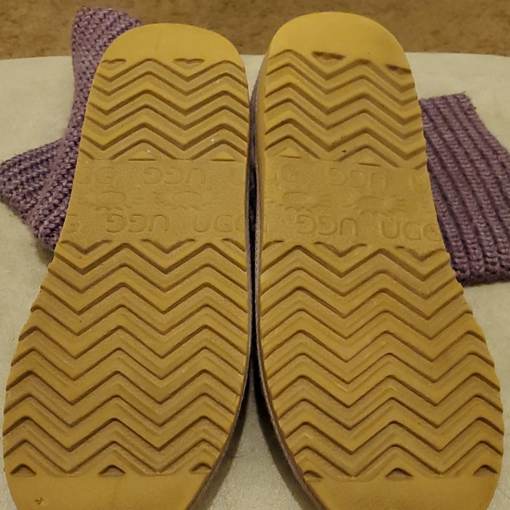 UGG Booties - Picture 3 of 4